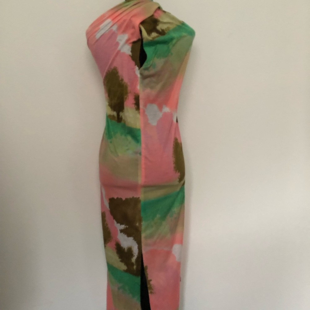 One of a Kind Resort Wear Maxi Dress - Picture 7 of 14